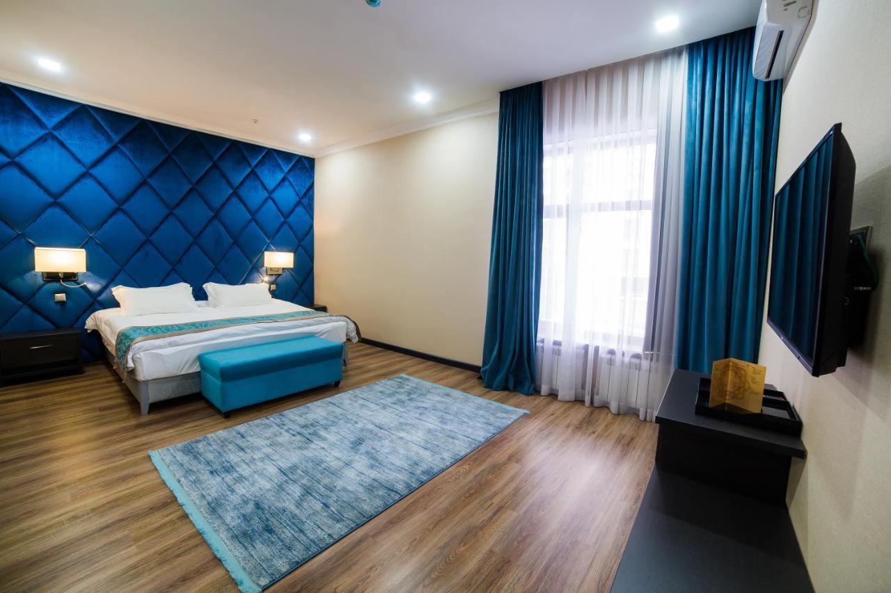 Golden Hotel Bishkek Exterior foto